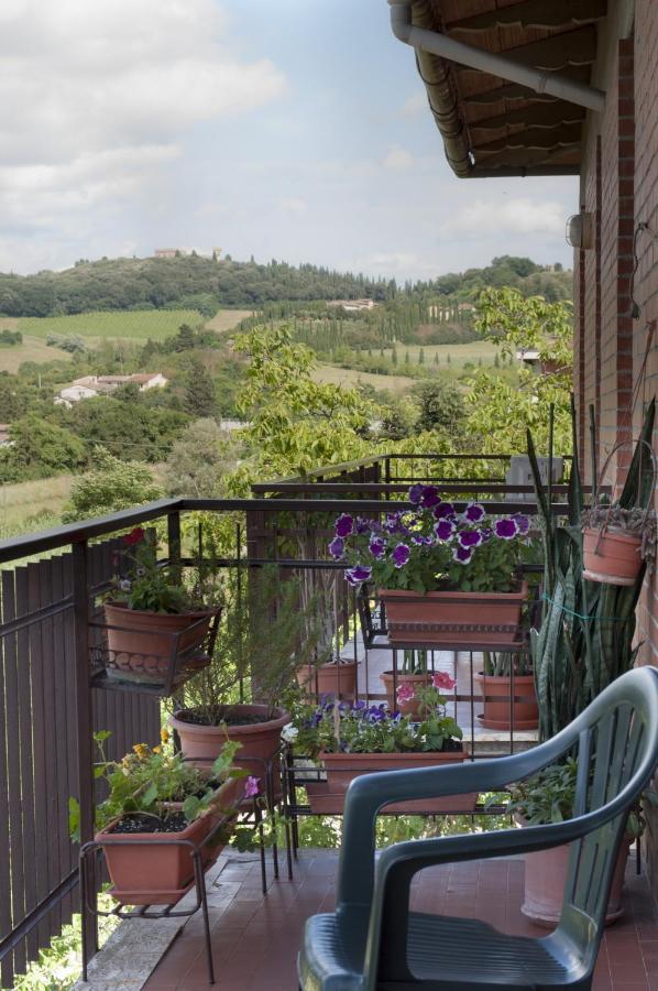 Al Centro Della Toscana Poggibonsi Exterior photo
